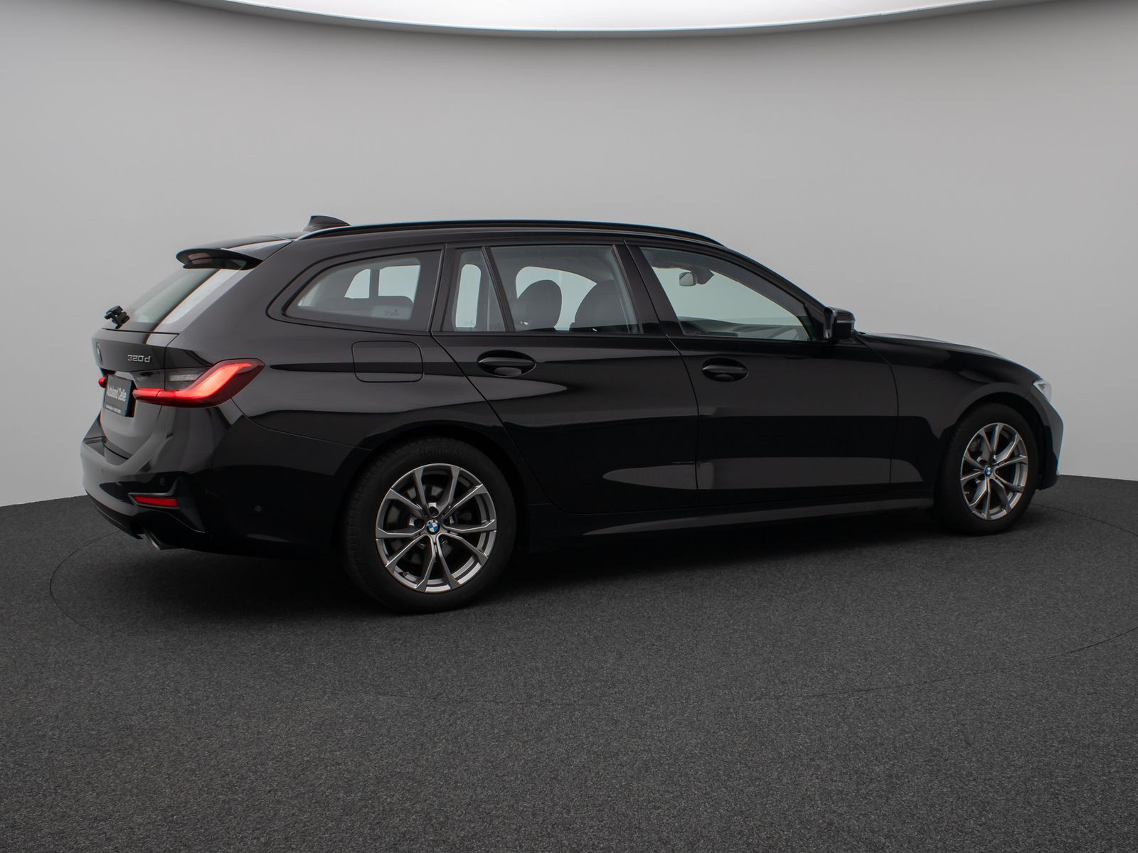 Fahrzeugabbildung BMW 320d Sport Line LED PDC Geschwindigk Indivibual