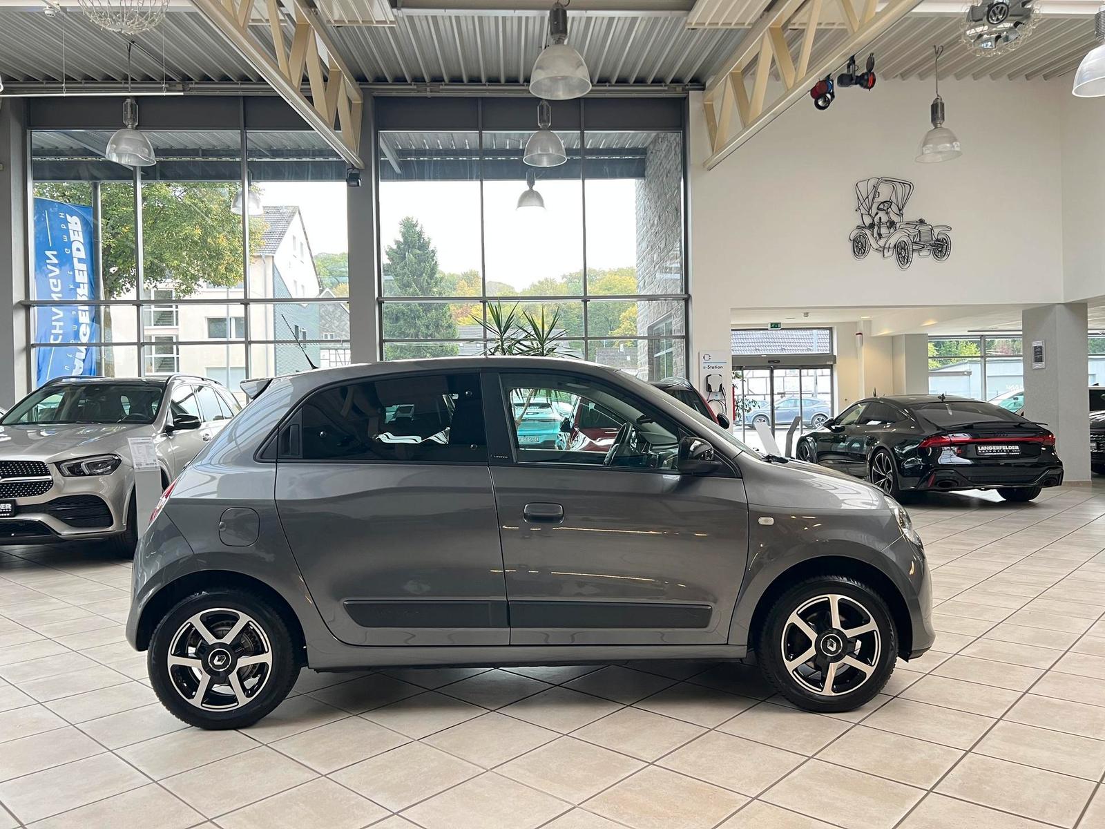 Renault Twingo AUTOMATIK|ALLWETTER|SCHECKHEFT|PARKSENSOR