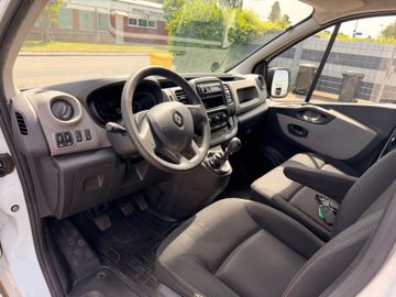Renault Trafic - 10