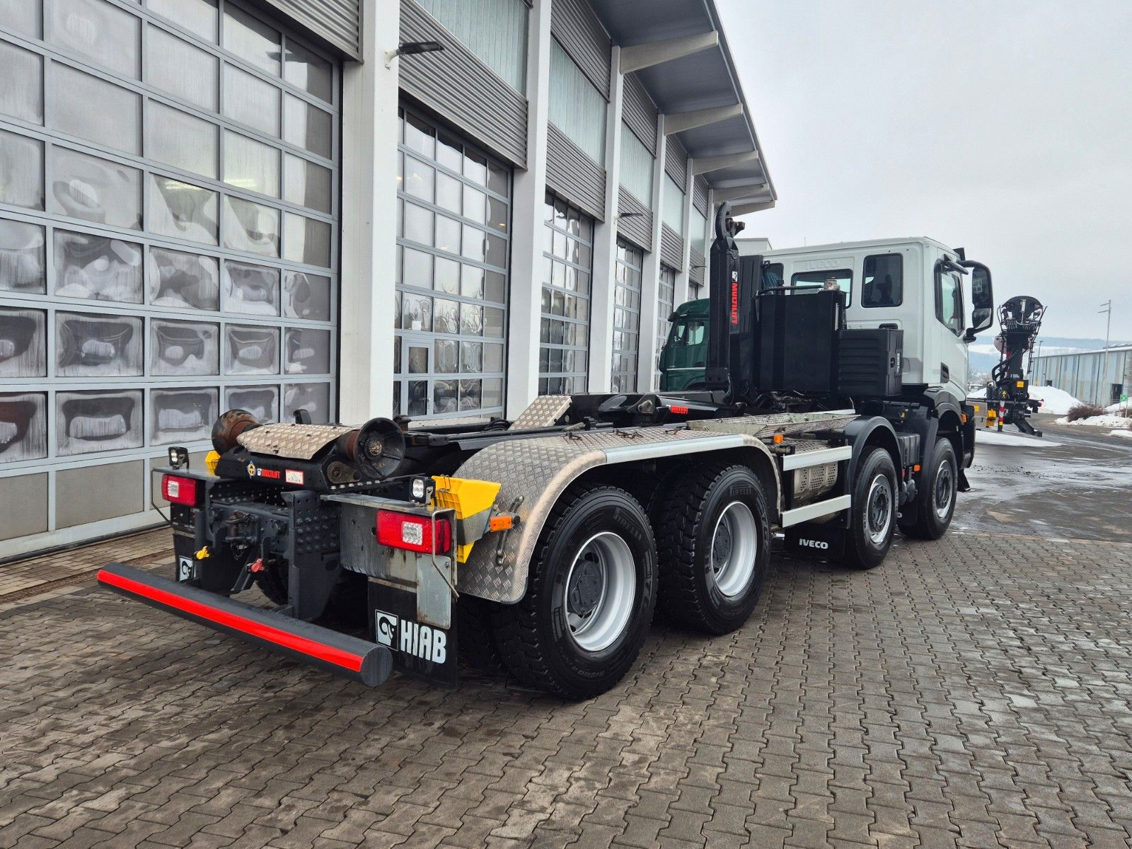 Fahrzeugabbildung Iveco X-Way AD360X48Z/P HR 8x4 HIAB ULT26S59