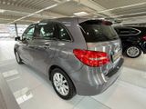 Mercedes-Benz B 180*AUTOMATIK*TEMP*SHZ*PDC*NAV* - Mercedes-Benz B 180 in Mönchengladbach