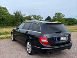 Mercedes-Benz C 350 T BlueEFF. AVANTGARDE Autom. AVANTGARDE - Mercedes-Benz C 350 mit Benzin-Antrieb: Kombi