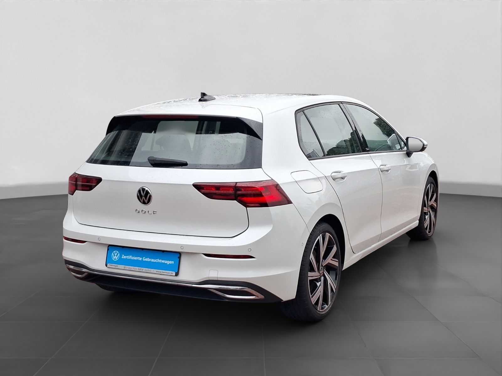 Volkswagen Golf 2.0 TDI DSG PANO STHZG LM18 MATRIX foto 3