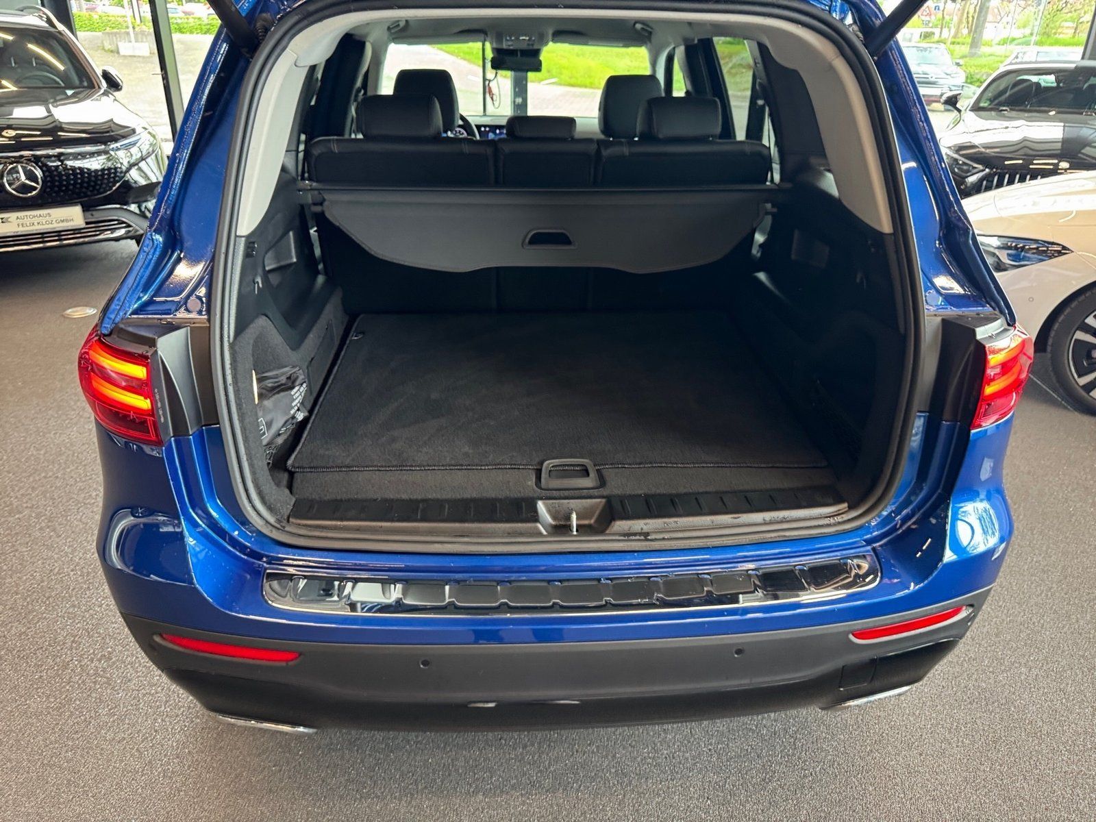 Fahrzeugabbildung Mercedes-Benz GLB 200 Progressive*AHK*Kamera*Night*Easy-Pack*