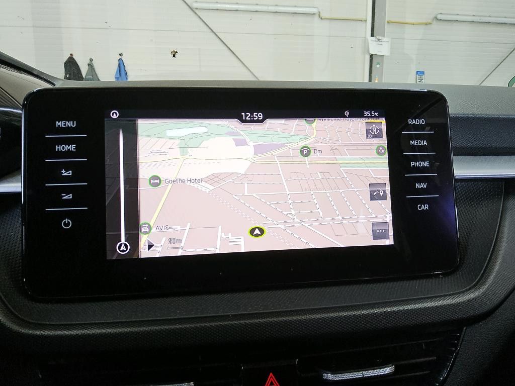 Fahrzeugabbildung SKODA Fabia 1.0 TSI DSG Ambition-NAVI-LED-KAMERA-SHZ-