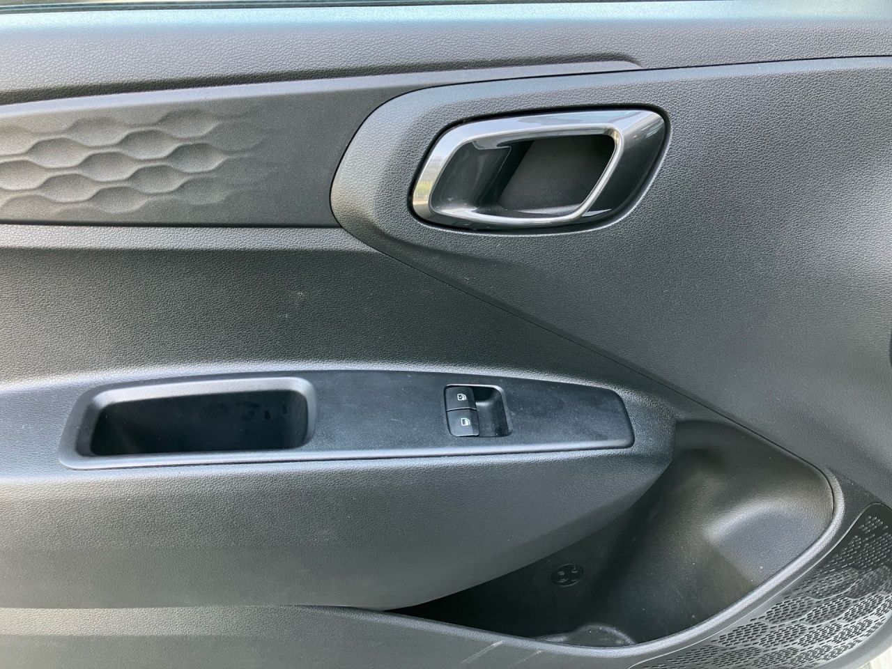 Fahrzeugabbildung Hyundai i10 SELECT Fernlichtass. Kam. Navi PDC SpurH