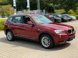 BMW X3 xDrive 20 d X Line* Bi Xenon* LEDER* KAMERA - BMW X3: Rot