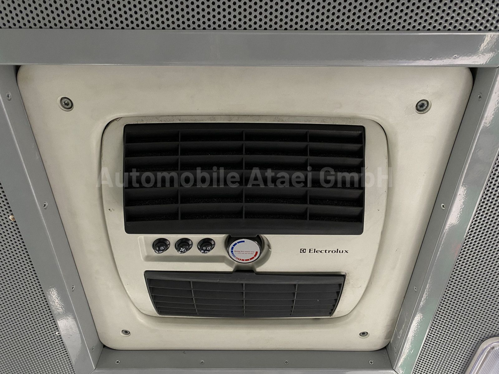 Fahrzeugabbildung Mercedes-Benz Sprinter 413 CDI MAXI *Behörde/Camper* GENERATOR