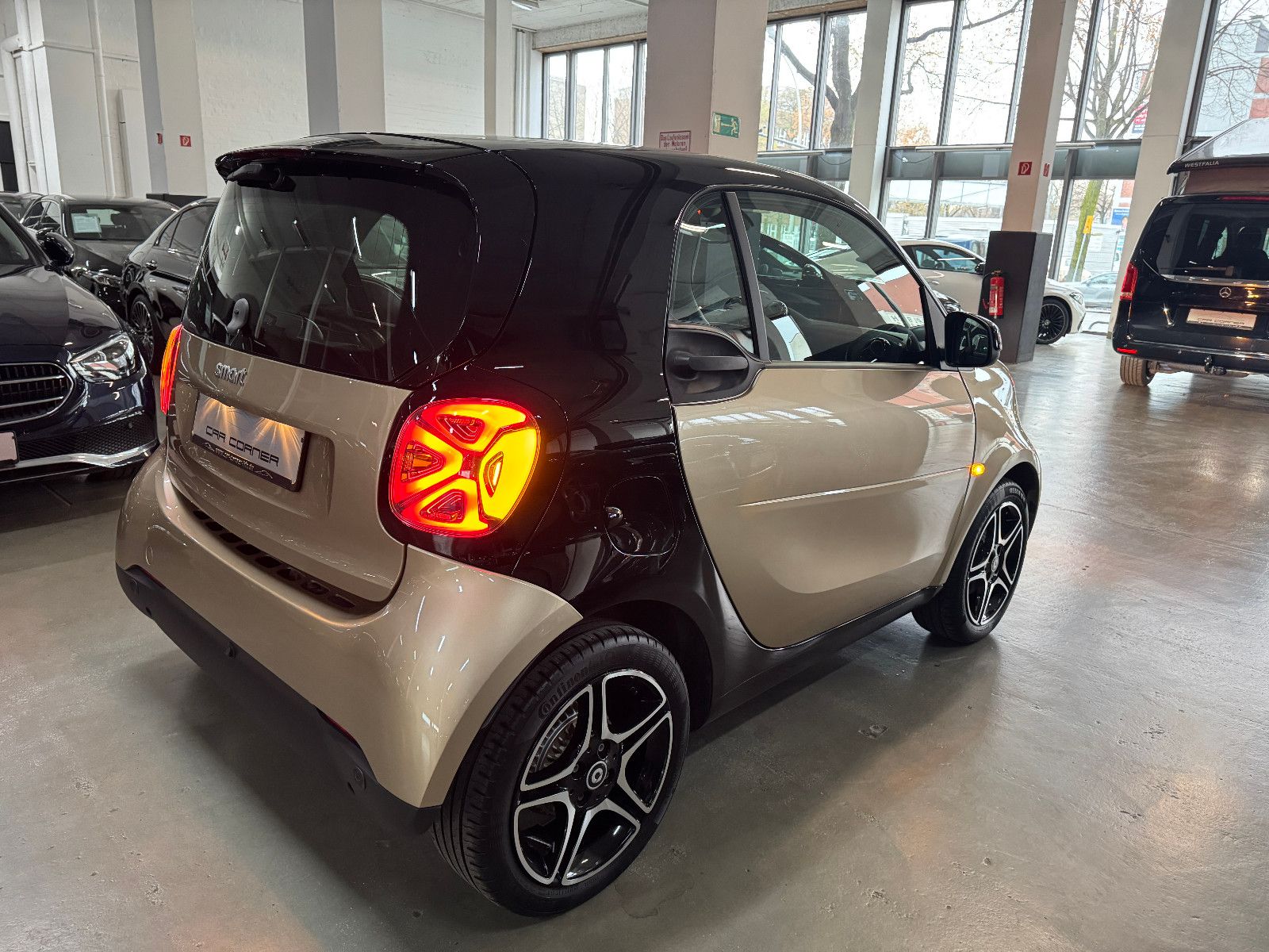 Fahrzeugabbildung Smart ForTwo Coupe EQ PRIME EXCLUSIVE ABSOLUT VOLL 22K