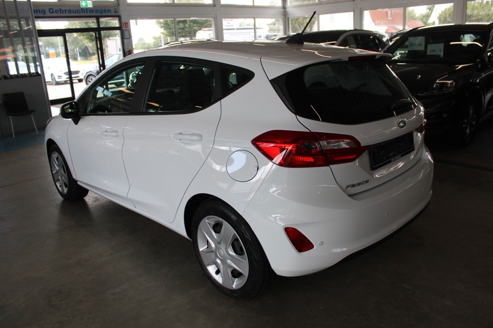 Fahrzeugabbildung Ford Fiesta 1,5 TDCi Cool & Connect 5-trg NAVI LED