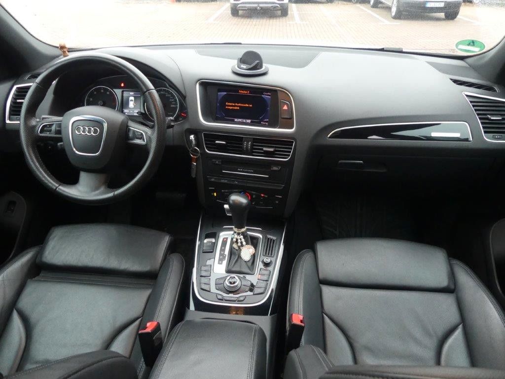 Fahrzeugabbildung Audi Q5 2.0 TFSI S tronic quattro *AHK*XEN*PANO*NAVI*