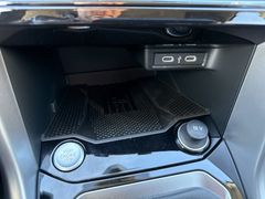 VW T-Roc Limited 1.5DSG AHK LED ACC  8Fach