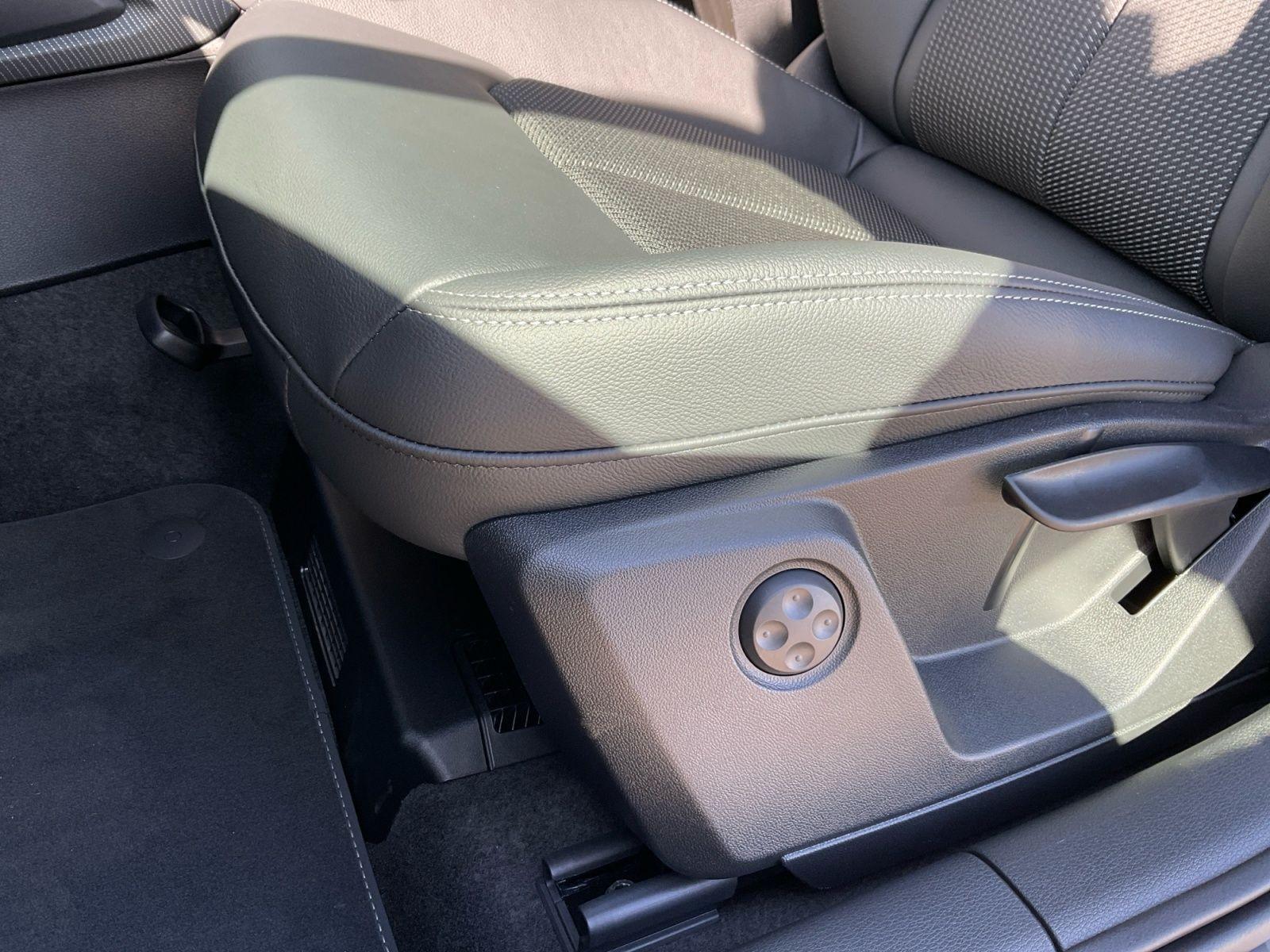Audi Q2 35 TFSI 2x S line MATRIX AHK SONOS KAMERA ACC
