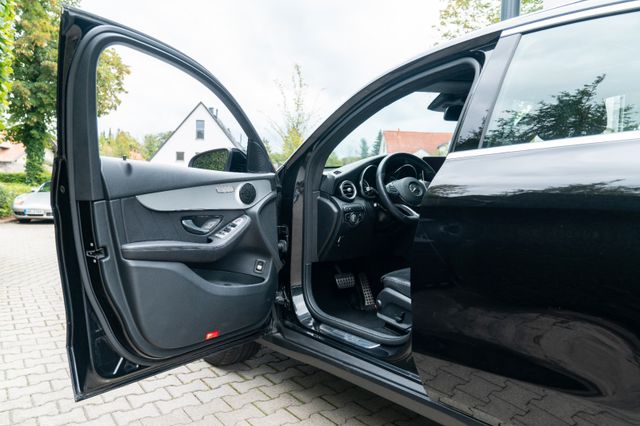 Mercedes-Benz GLC300 Coupe/ AMG LINE/ STANDH./ SPORT AGA/ LED