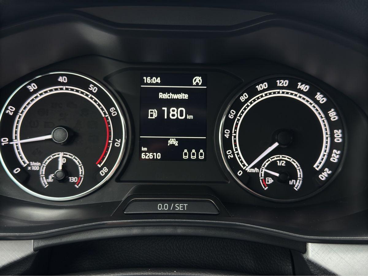 Skoda KAMIQ TOUR 1.0 TSI +CARPLAY+SHZ+PDC+GRA+KLIMA+