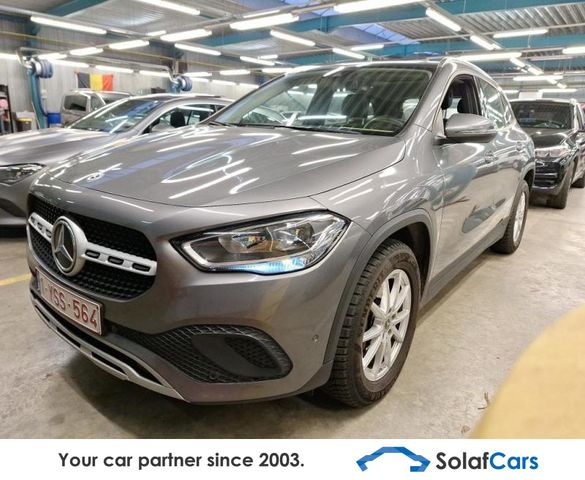 Mercedes-Benz GLA 180 d Aut. Pano Widescreen Navi 1/2 Leather