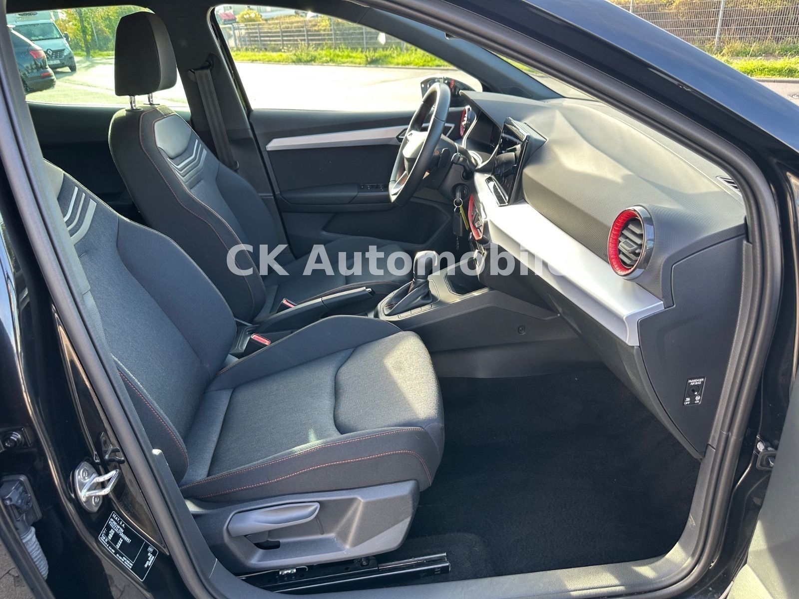 Fahrzeugabbildung SEAT Ibiza  FR 1.0 TSi DSG/Navi/Tempomat/PDC