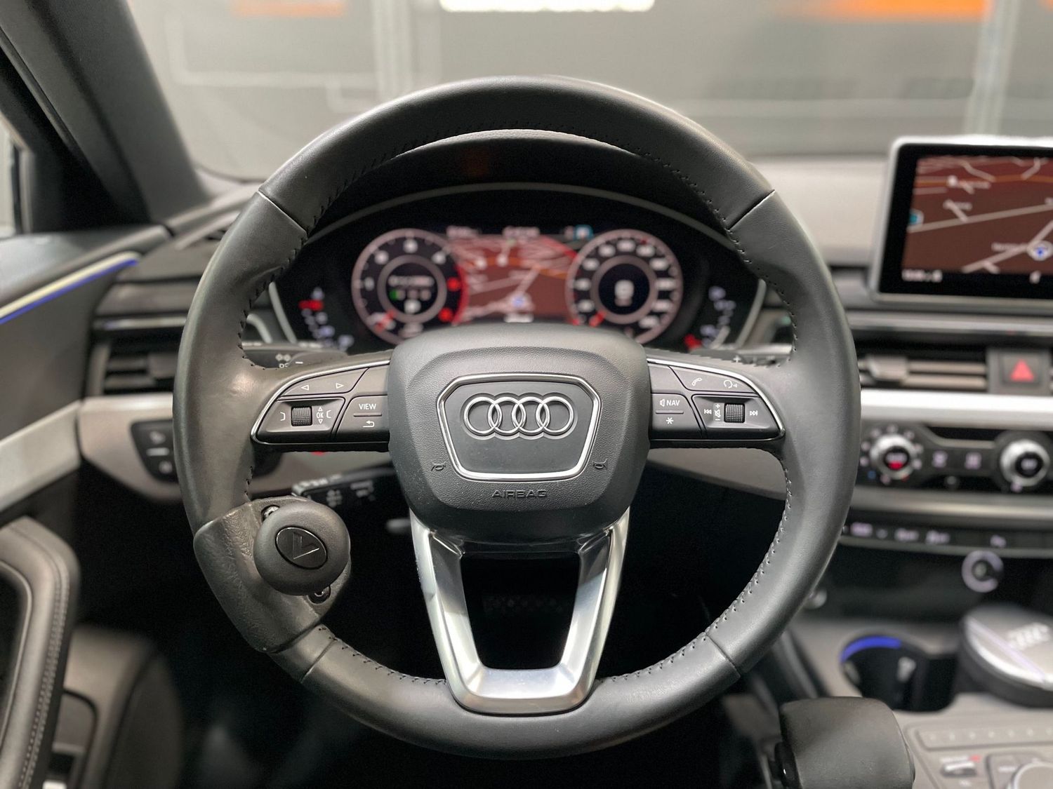 Fahrzeugabbildung Audi A4 Behinderteng. #Kamera#Matrix#ACC#Pano#Virtual