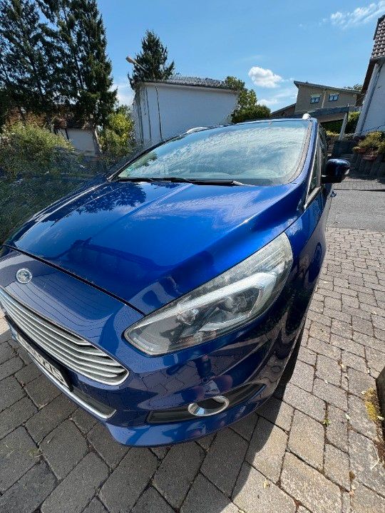 Image of Ford S-Max