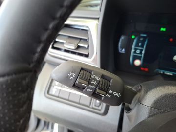 KGM Tivoli NOMAD 1.5 Navi°AC°RFK°SHZ°ALU°DAB°