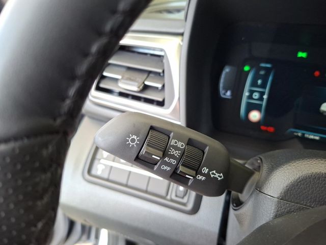 KGM Tivoli NOMAD 1.5 Navi°AC°RFK°SHZ°ALU°DAB°