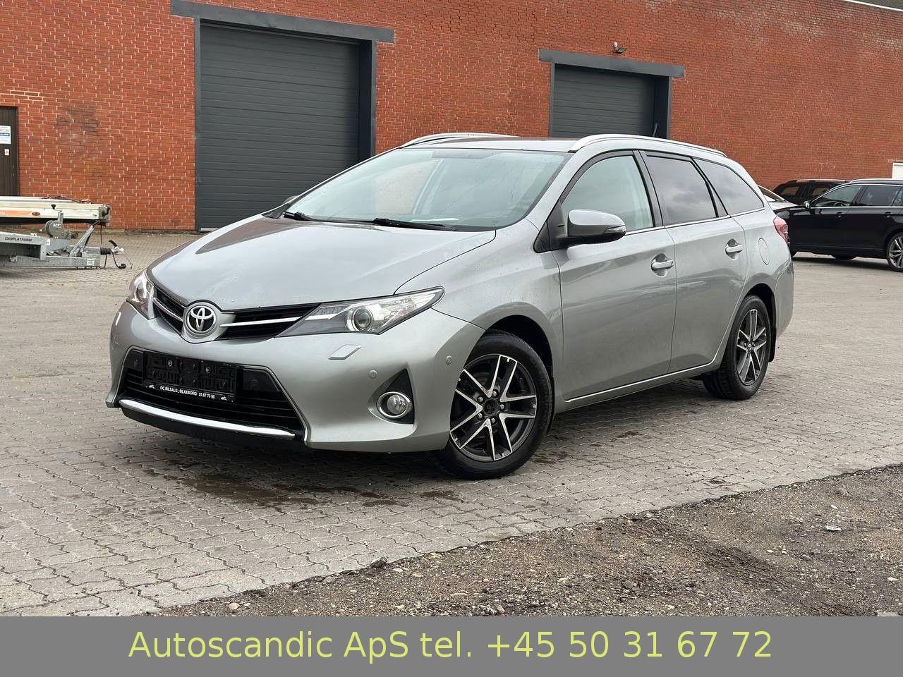 Toyota Auris, 2014