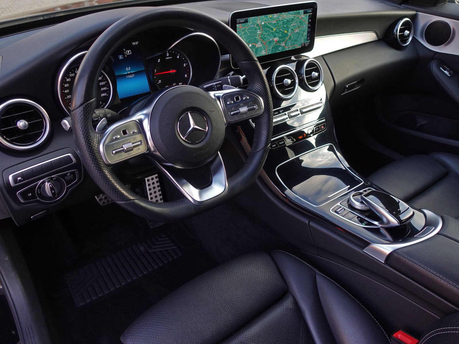 Fahrzeugabbildung Mercedes-Benz C 220d T 4MATIC 9G-T AMG Line Assist CarPlay RFK