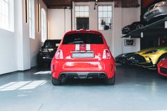 Fahrzeugabbildung Fiat Abarth 695 Tributo Ferrari *LIMITED / CARBON*