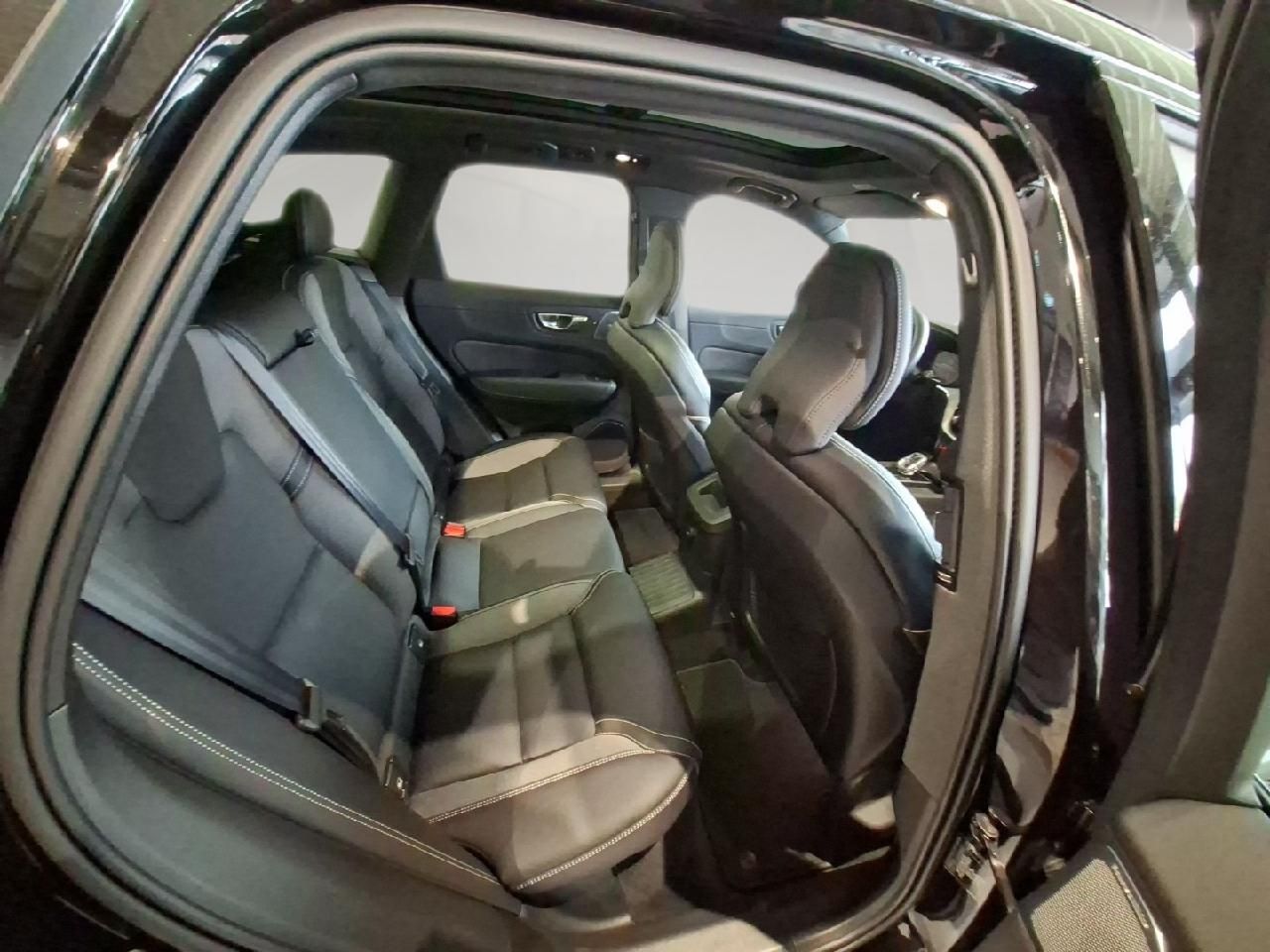 Fahrzeugabbildung Volvo XC60 T8 AWD Ultra Black Edition Recharge Plug-In