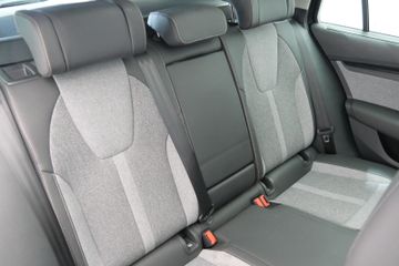 Skoda Octavia Combi Tour 2.0 TDI DSG 360 MATRIX PDC