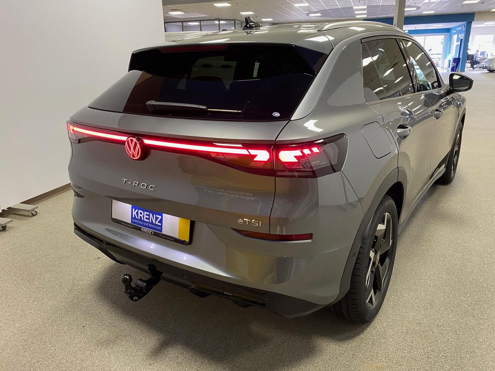 Fahrzeugabbildung Volkswagen T-Roc 1.5 eTSI R-Line NEUES MODELL AHK+ACC+KAMER