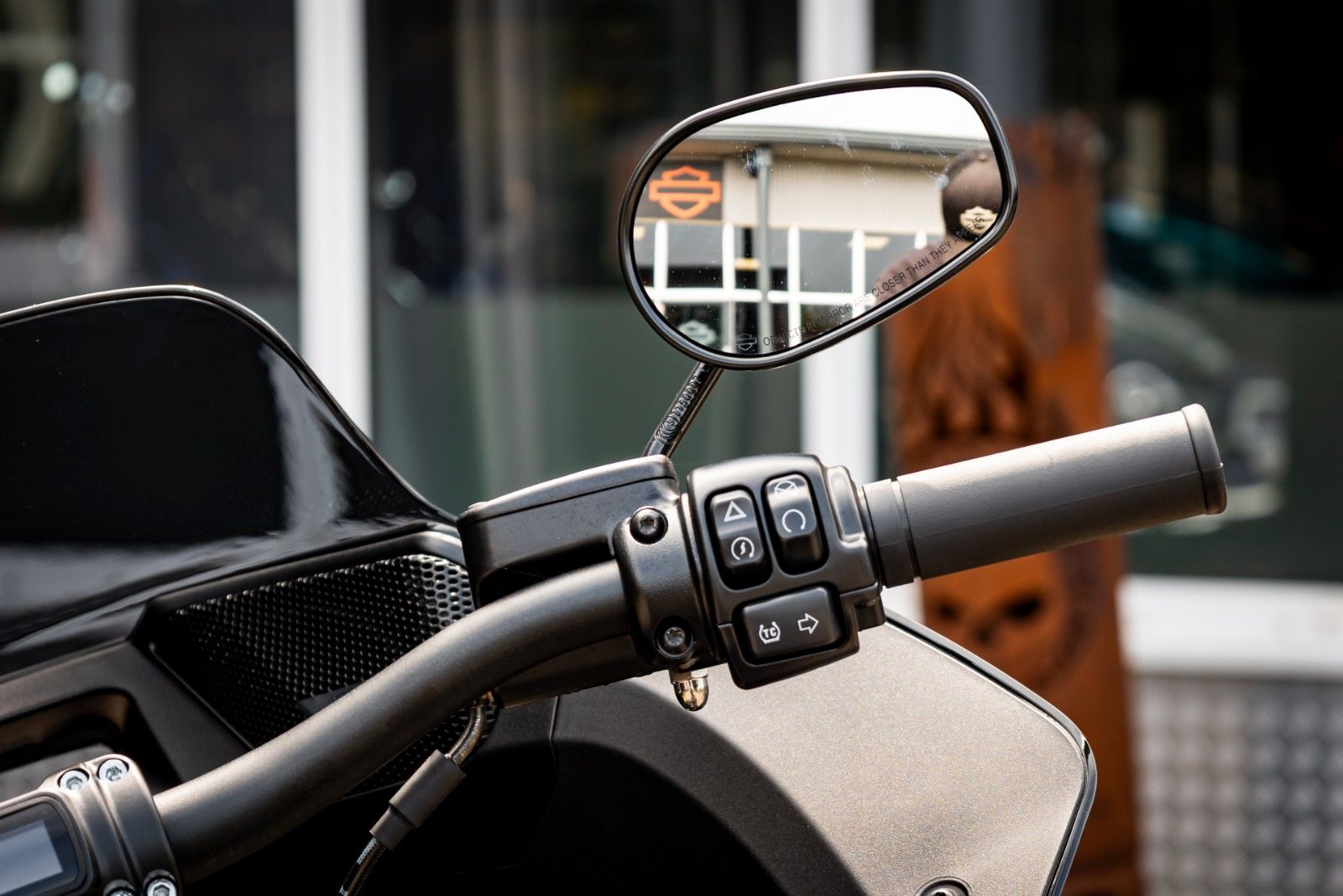 Fahrzeugabbildung Harley-Davidson FXLRST Low Rider ST 117 HeinzBikes Clubstyle SE