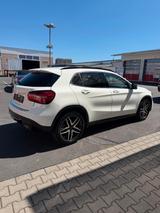 Mercedes-Benz GLA 180  Sport - Mercedes-Benz GLA 180 von privat