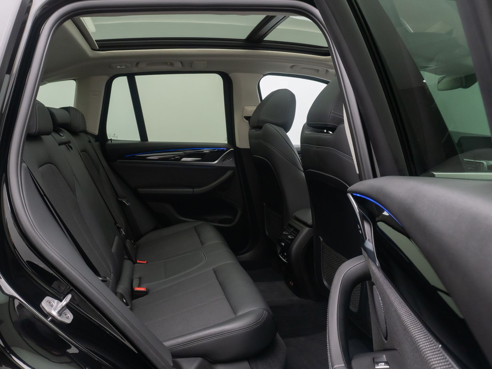 Fahrzeugabbildung BMW X3 xD20d xLine Panorama Sport Individual 18Zoll