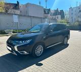 Mitsubishi Outlander 2.4 MIVEC PLUG-IN HYBRID 4WD Plus ... - Mitsubishi Outlander in Frankfurt (Main)