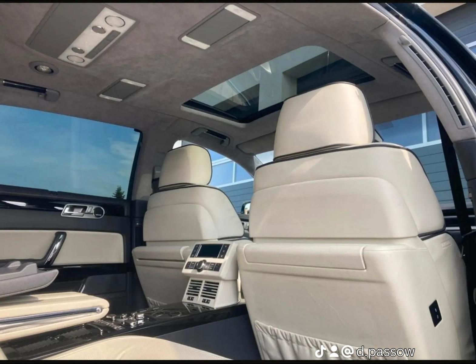 Volkswagen Phaeton 4.2 V8 lang 4MOTION Tiptronic 4-Sitzer -