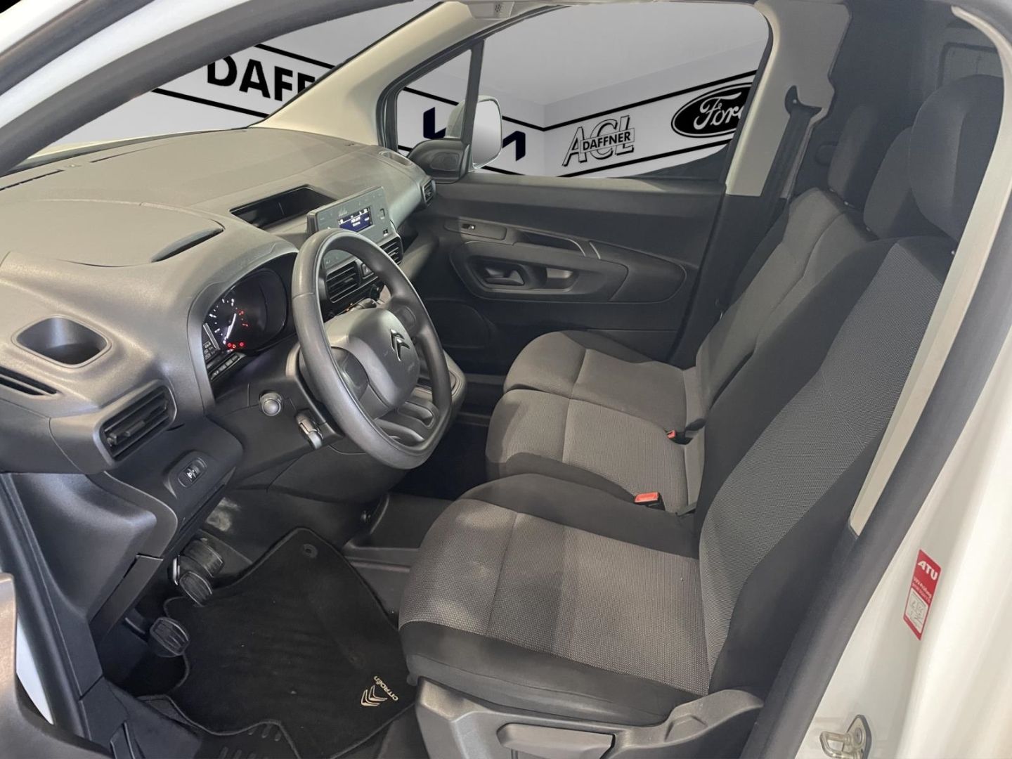 Fahrzeugabbildung Citroën Berlingo Kasten Club M L1 AHK Fernlichtass. Temp