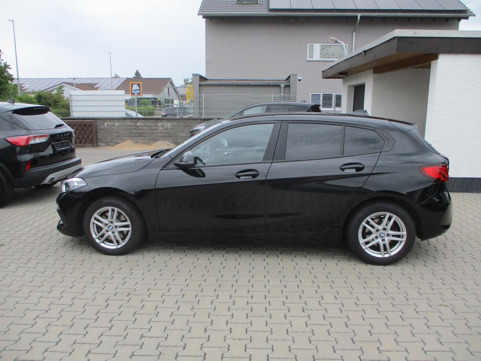 BMW 118d NAVI LEDER SPURH TOTW LED SITZH TEMPO PDC