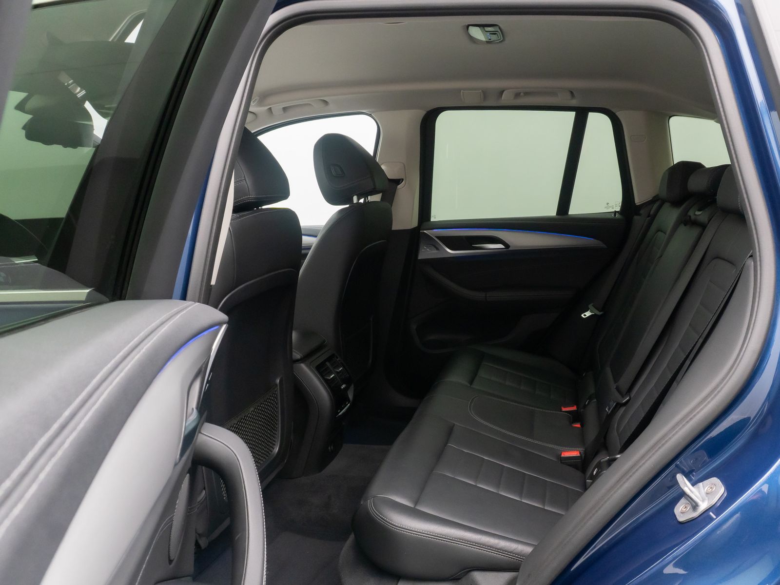 Fahrzeugabbildung BMW X3 xD20d Luxury Line Kamera AHK HUD Alarm 19Zoll