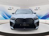 BMW iX2 xDrive30 AHK 360° STANDHZ HEAD-UP PANO RFK - BMW Gebrauchtwagen