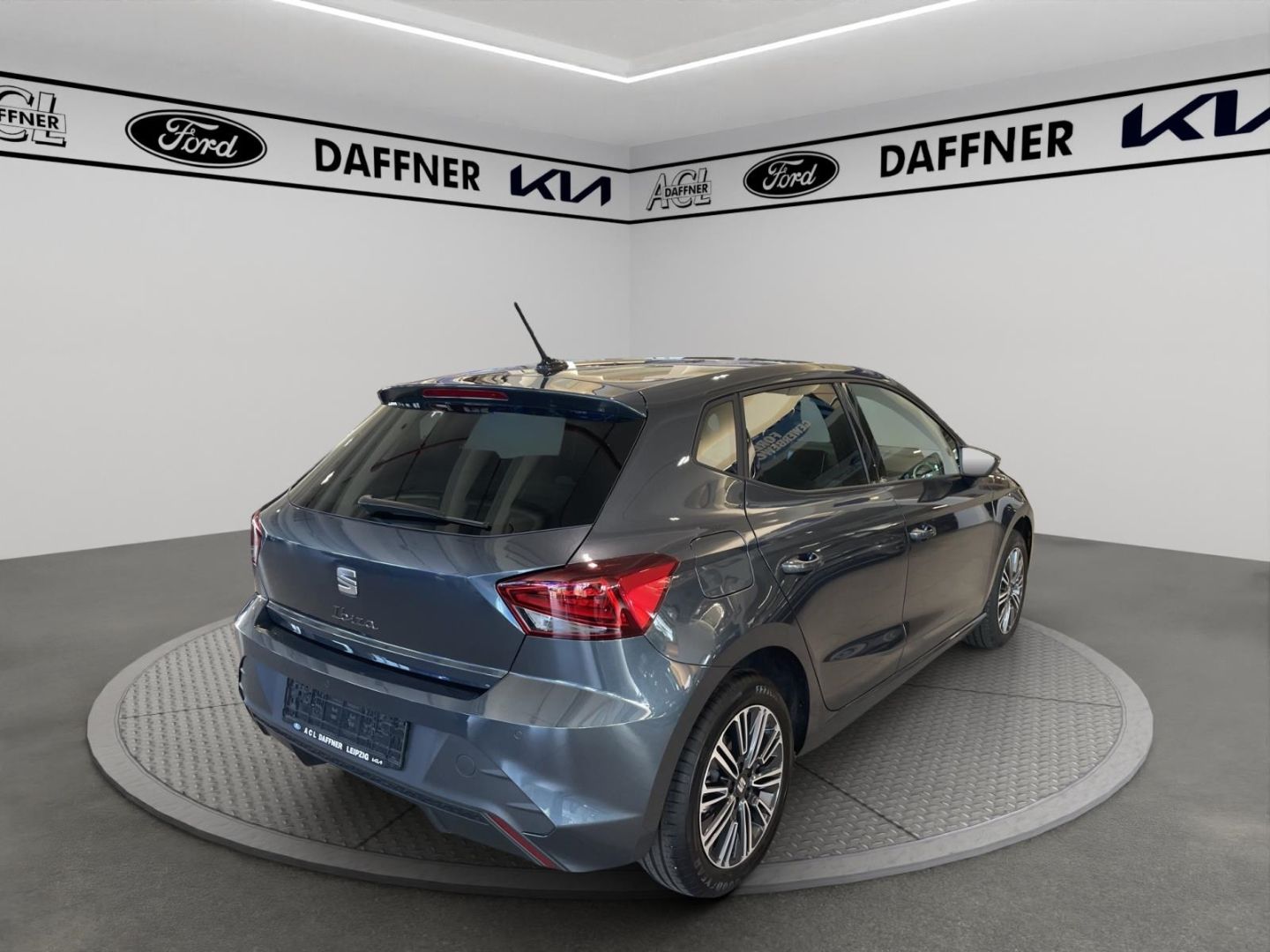Fahrzeugabbildung SEAT Ibiza 1.0 TSI 85 kW Style Navi LED Mehrzonenklim