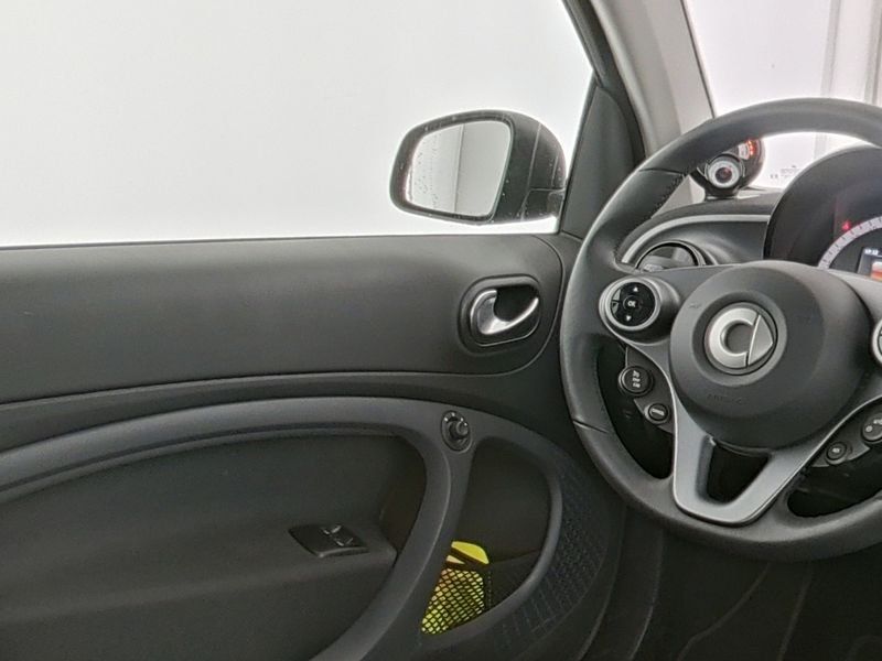 Fahrzeugabbildung Smart smart EQ cabrio Exclusive*22kW*Kamera*LED*SHZ*