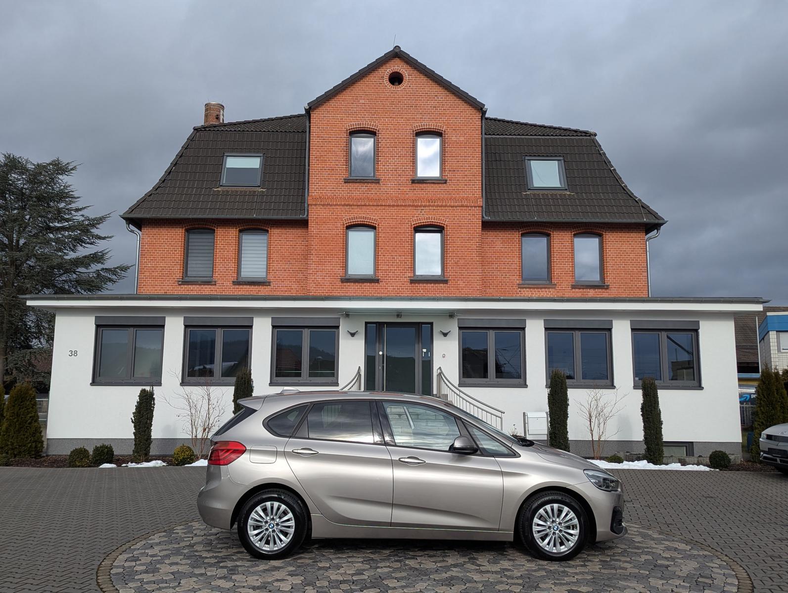 BMW 218 Active Tourer Advant LED ACC HUD CAM SHZ AHK