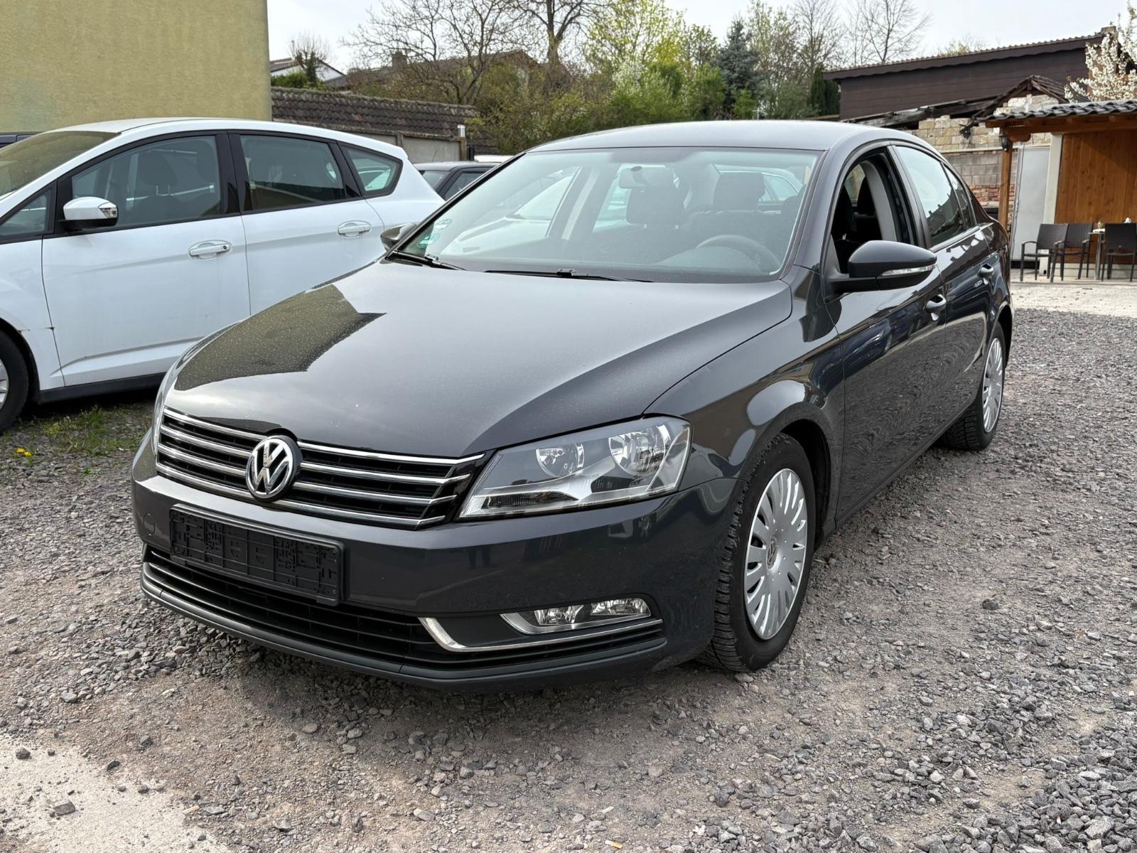 Volkswagen Passat Lim. Trendline BlueMotion
