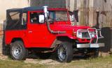 Toyota Land Cruiser - rote Toyota Land Cruiser