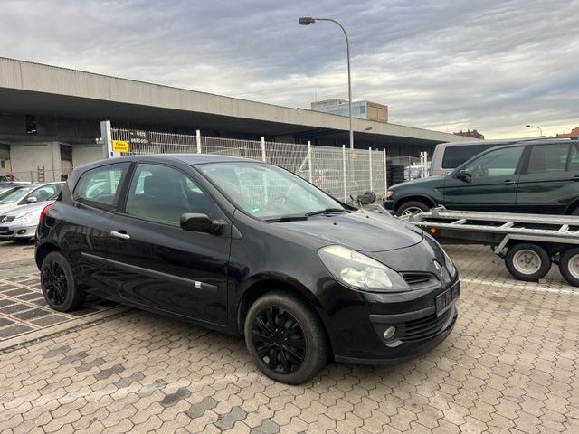 Renault Clio  1.2 16V 55kW,133.000 KM, Klima