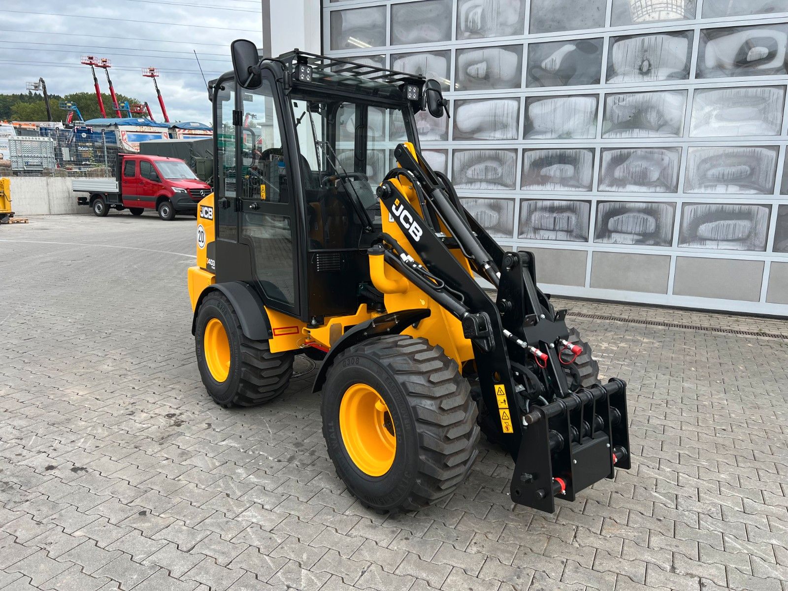Fahrzeugabbildung JCB 403 Plus / Neufahrzeug / 2025 / Gabel / Schaufel