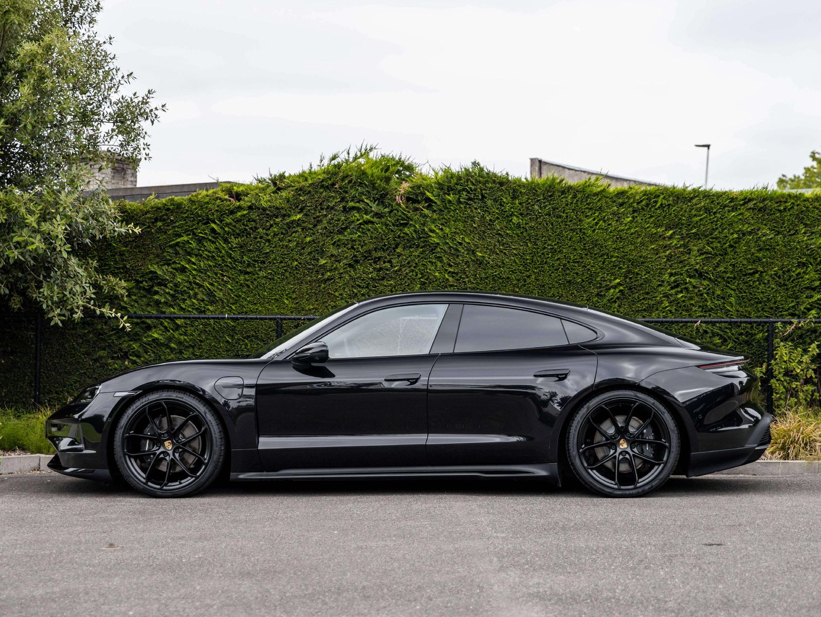 Porsche Taycan FACELIFT BATT+/SPORTDESIGN/PANO/AIR/21 RS imagem 3