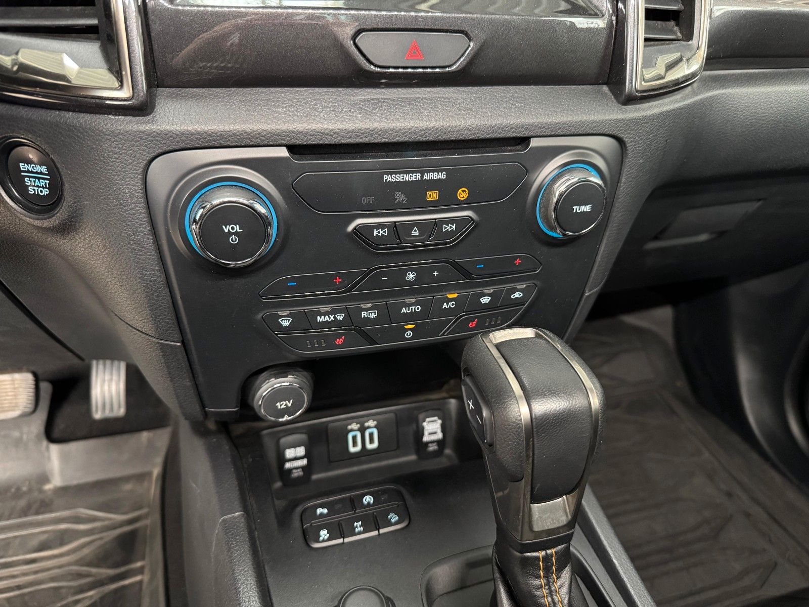 Fahrzeugabbildung Ford Ranger 2.0 TDCi Aut. Panther Wildtrak DoKa 4x4