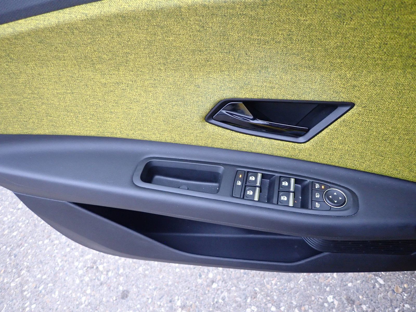 Fahrzeugabbildung Renault R 5 E-Tech Electric 150 Comfort Range Iconic Fiv